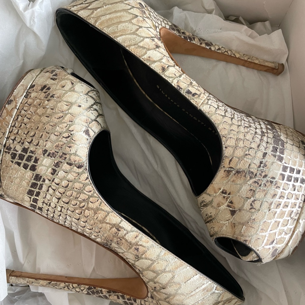 Authentic Giuseppe Zanotti Platform Snakeskin Pump 36